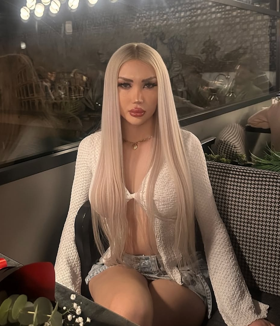 Cumhuriyet Kendi Evinde Hizmet Veren Bayan Escort Alda