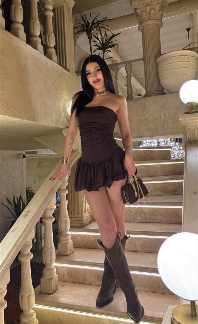 Cumhuriyet Aşka Doymuş Kadın Escort İdil
