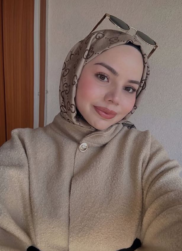 Konaklı Yavaş Adımlarla Sevgili Escort Nisa