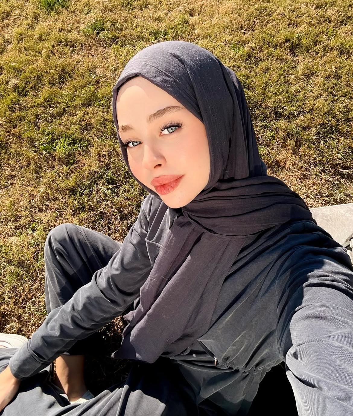 Dereüstü Düşünceli Bayan Bayan Escort Dilara