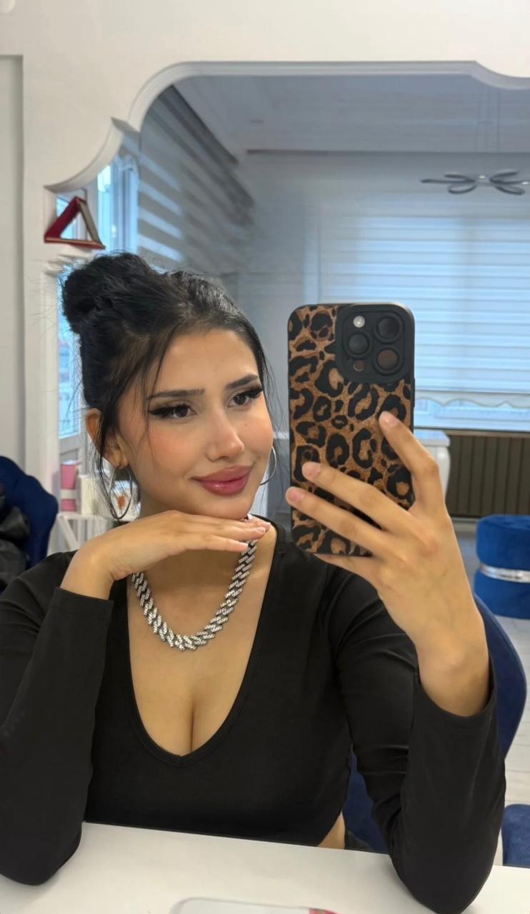 Üçler Romantik Partner Escort Dila