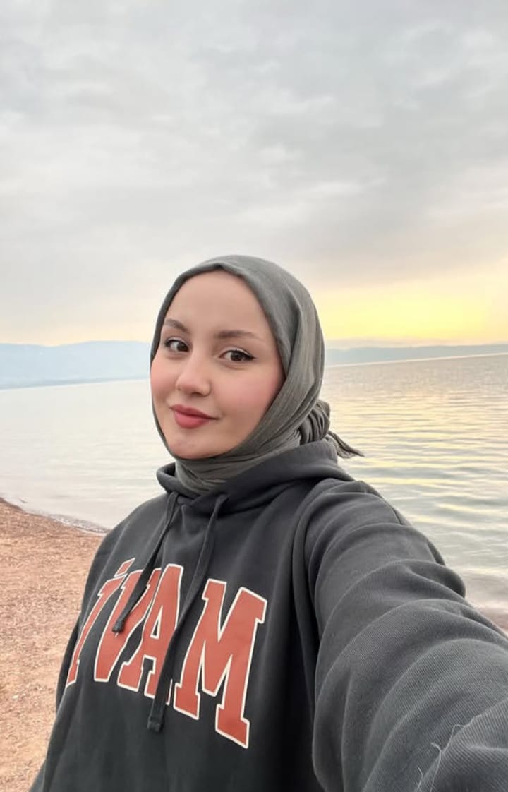 Üçler Eşsiz Bayan Escort Leman